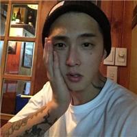 我们总是把好感和喜欢和爱弄混了 察觉身后路人是你 后