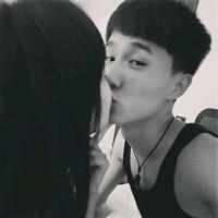 死期   ? 三月桃花，两人一马，