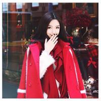 女大学生 轻声问自己为何那么屌