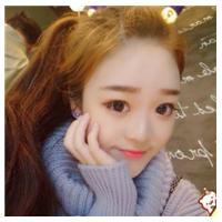 女大学生 轻声问自己为何那么屌