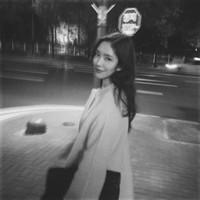 女大学生 轻声问自己为何那么屌