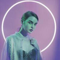 none 生活是一场独角戏，我