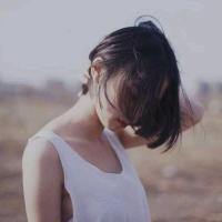 不爱吗？ 命运如同手中的掌纹，