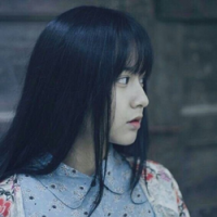 如果再见不能红着眼 是否还能红着脸 你总嫌她矫情脆弱爱流