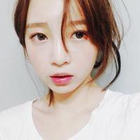 方 打开了抽屉翻出斑驳旧