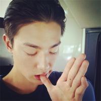 我爱的(??д?)b 你是谁不重要 重要的