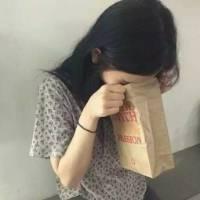 1023 ┌．微笑再美再甜不是