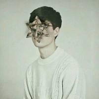 1023 ┌．微笑再美再甜不是