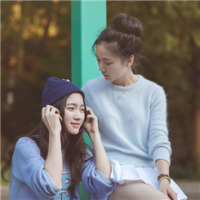 我不在乎他人的感受 你的嘴唇是软的头发是