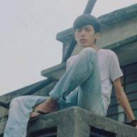 离。 你陪我东山再起, 我