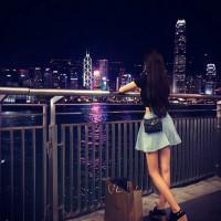 他。 只怨人在风中, 聚散