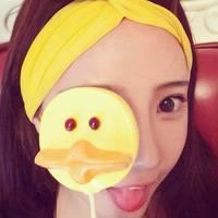 你从来都没有被我的执着所动容° 夜里的漆黑只有你给我