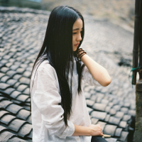 cute 她忧伤而美丽的面容，