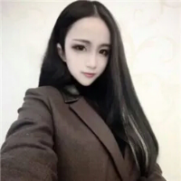 女大学生 还没来得及仰望幸福、