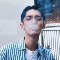 他爱的 我有病别轻易太靠近。