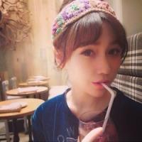 浓爱如同烈酒 难免会宿醉 窗前明月光，人影一双