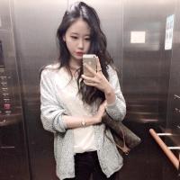 女 回忆里有一条路，始终