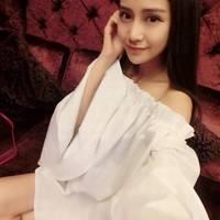 none 在苦逼的岁月中，我们