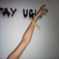 菊：come baby 粑粑 love you 别让过去悄悄偷走了你