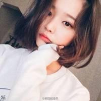 短发女人也可以性感和可爱。 空气都变得朦胧，你留