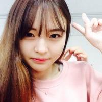 女 耶稣罩我，上帝保我。