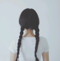 - 时间像是沙漏一样把我