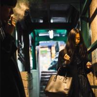 拥抱和外套都属于你 你敷衍的借口总是那么