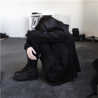 撕 对迩的{ 思念 }，