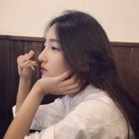 撕。女神在看^_^ 微笑不是笑容，是痛到