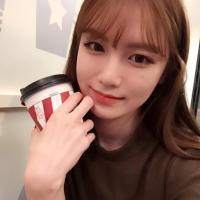女 幸福的家庭是相同的，