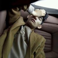 男 你和她有的是大大的太