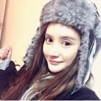 女大学生 总是太容易相信别人，