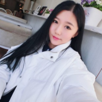 女大学生 那些曾经踮脚张望的时