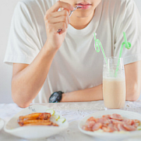 白衣 挽留的话，来不及说了
