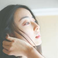 芯漾 只因为在人群中~多看