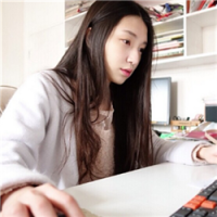 女孩の 以心脏暂停跳动的时间