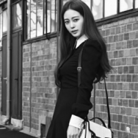 女孩の 以心脏暂停跳动的时间