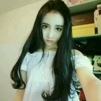 女孩の 花丛路人扰清梦，道是