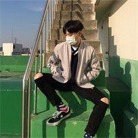 我也曾抱着自己哭到无助. 别说我眼光差或者他丑