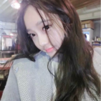 美女璐~ 我脾气大，你愿意低头