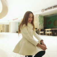 美女璐~ 我脾气大，你愿意低头