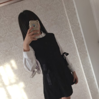 稳坐王位 风吻过的口红欲盖弥彰