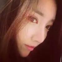 你可以不喜欢但没资格否定我的努力 一眼见你 万物不及.