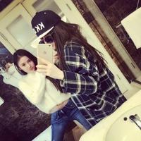 唱断记忆的来路游离在言语外置身在画面中 勾起嘴角，浅浅微笑;