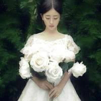 玖梦安：捧花女。 一闪一闪亮晶晶,唱的