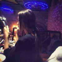 可是我不能一难过就抱住你 自己不努力蹦跶 人家