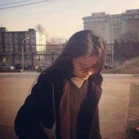 一个疯疯癫癫的小女人- 歇斯底里的只想你相信
