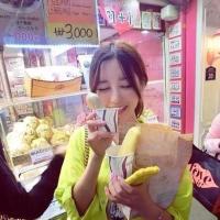一个疯疯癫癫的小女人- 歇斯底里的只想你相信