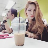 我阿 李玲 今天看到一老太太摔倒