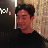 狗屎哥 眼睛说着不要走嘴巴倔